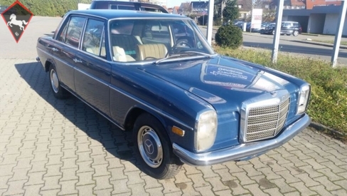 Mercedes-Benz 220 w115 1972