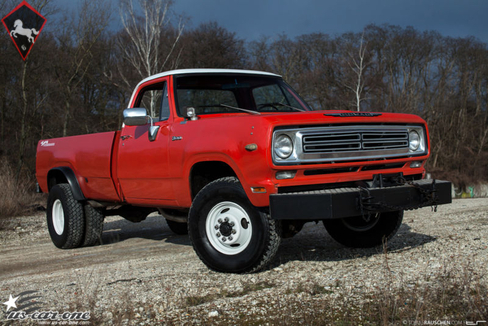 Dodge D300 1975