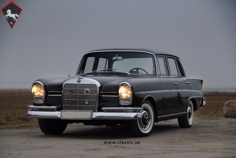 Mercedes-Benz 220S w111 Fintail 1963