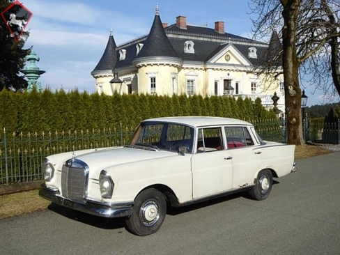 Mercedes-Benz 220S w111 Heckflosse 1959