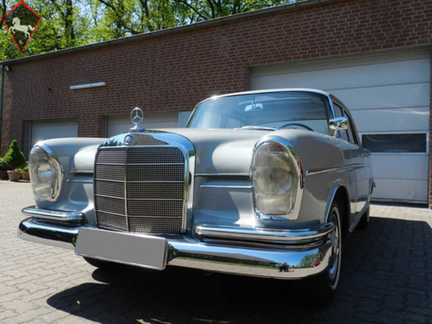 Mercedes-Benz 300SE/SEL w112 Fintail 1963