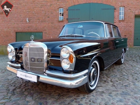 Mercedes-Benz 230S w111 Heckflosse 1965