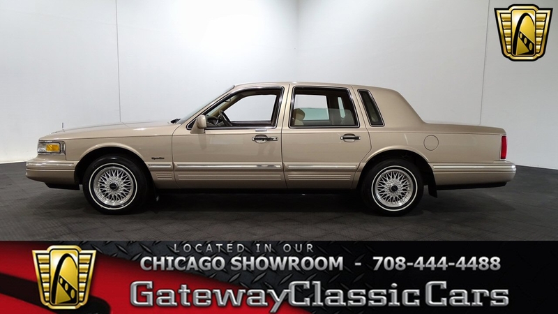 1997 Lincoln Town Car Is Listed Verkauft On Classicdigest In Tinley Park By Gateway Classics Cars For 8995 Classicdigest Com