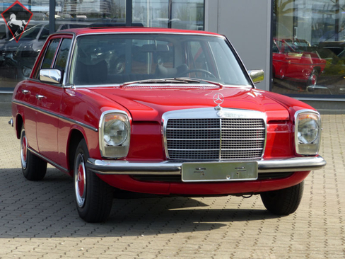 Mercedes-Benz 240 w115 1975