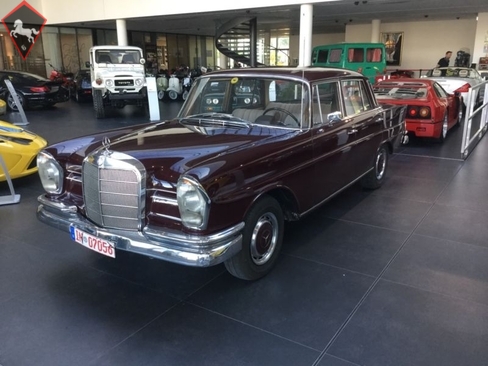 Mercedes-Benz 220S w111 Heckflosse 1965