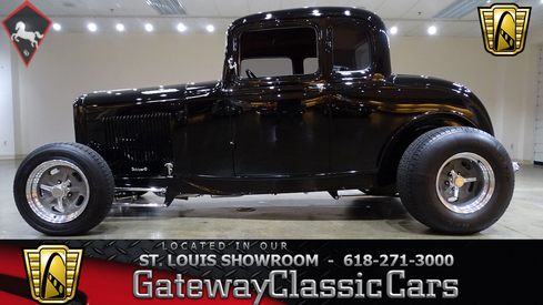 Ford 5-Window Coupe 1932