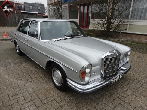 Mercedes-Benz 300SEL w109 1972