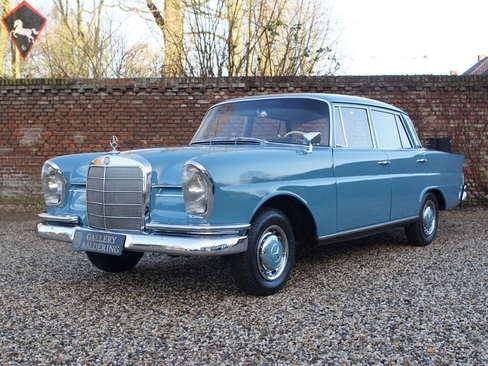 Mercedes-Benz 220S w111 Fintail 1961