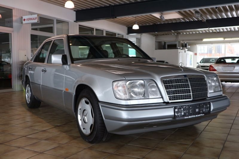 1995 Mercedes Benz 230 W124 Is Listed For Sale On Classicdigest In Oberkirnacher Strasse 6de 78112 St Georgen Brigach By Seitz Automobile Gbr For 16990 Classicdigest Com