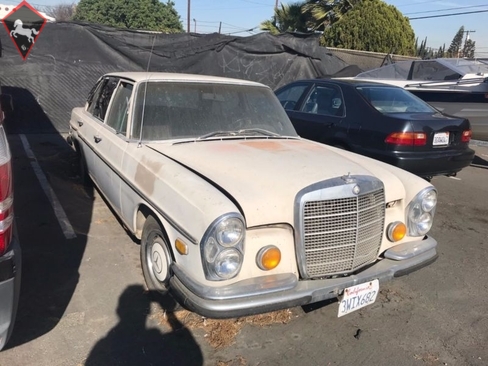 Mercedes-Benz 280SL w113 1972