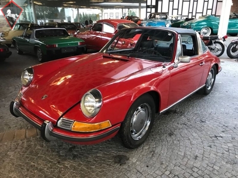 Porsche 911 Early LWB 1971