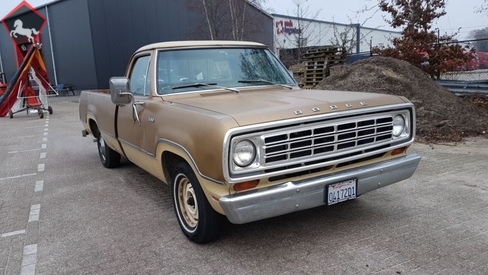 Dodge D-series 1975