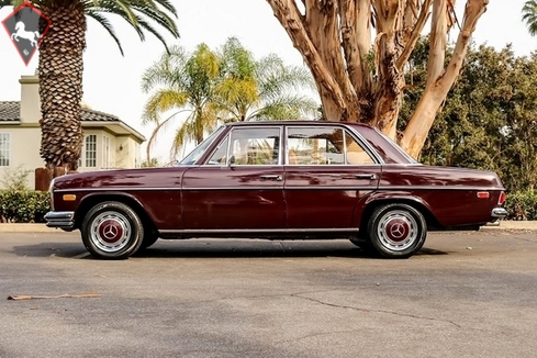 Mercedes-Benz 250 w114 1969