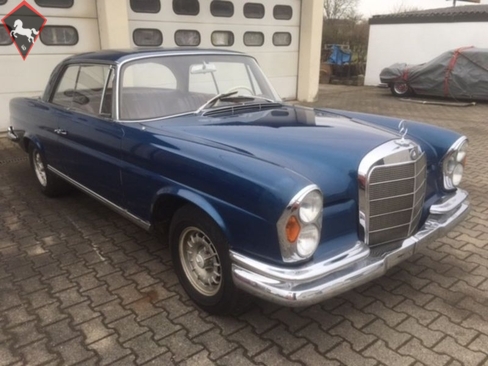 Mercedes-Benz 250SE Coupé w111 1966