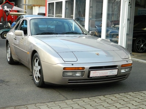 Porsche 944 1988