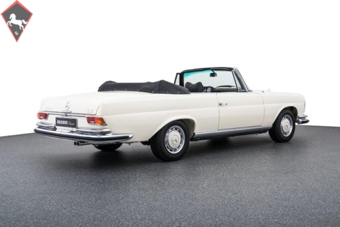 1970 Mercedes Benz 280se Cabriolet W111 Is Listed Zu Verkaufen On Classicdigest In Brabus Allee 1de 46240 Bottrop By Brabus Gmbh For Preis Nicht Verfugbar Classicdigest Com