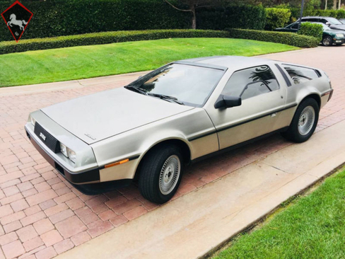 DMC Delorean 1982