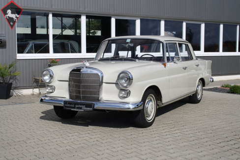 Mercedes-Benz 190 w110 Fena 1965