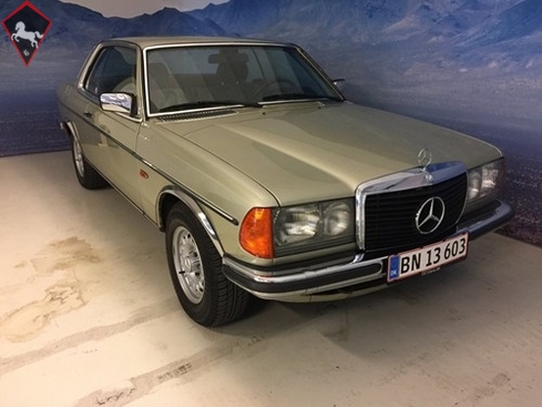 Mercedes-Benz 280 w123 1980