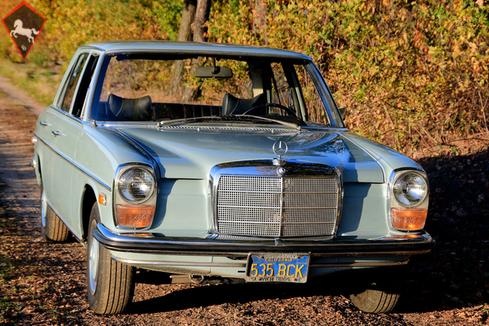 Mercedes-Benz 220 w115 1970