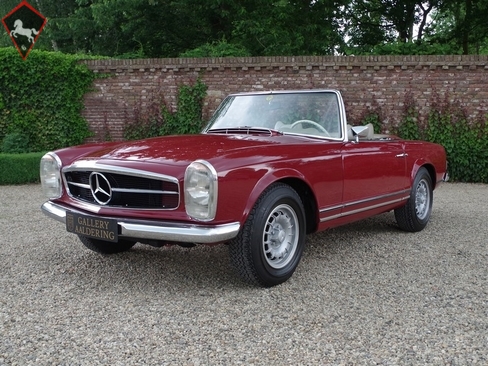 Mercedes-Benz 280SL w113 1971