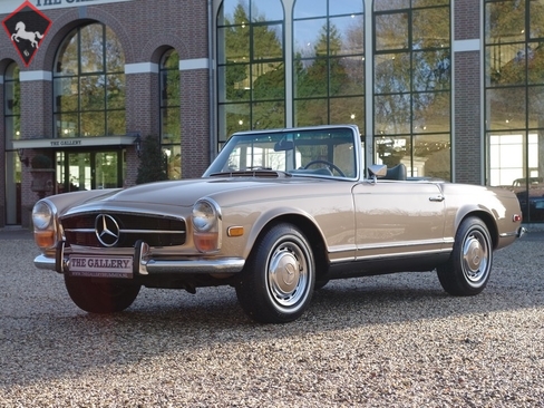 Mercedes-Benz 280SL w113 1971