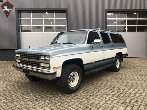 Chevrolet Suburban 1990