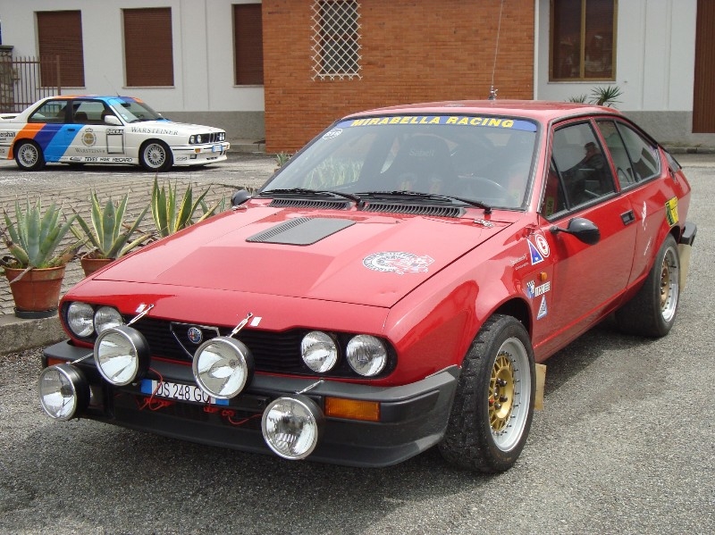 19 Alfa Romeo Gtv 00 Is Listed For Sale On Classicdigest In Dronero By Autoieri Di Marino Geom Fausto For Classicdigest Com