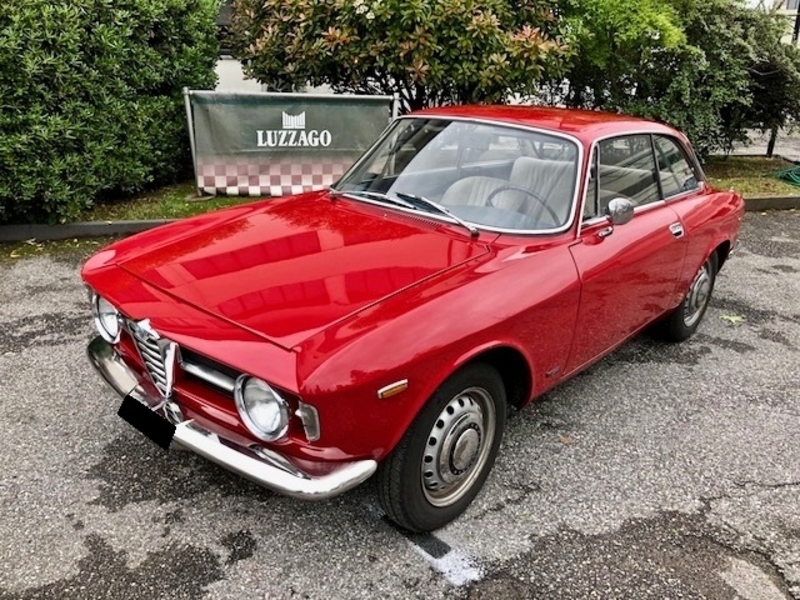 1967 Alfa Romeo 1300 Gt Junior Is Listed For Sale On Classicdigest In Brescia By Luzzago 1975 Srl For Classicdigest Com