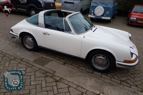 Porsche 911 Early LWB 1971