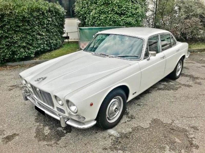 1971 Jaguar Xj6 Is Listed For Sale On Classicdigest In Brescia By