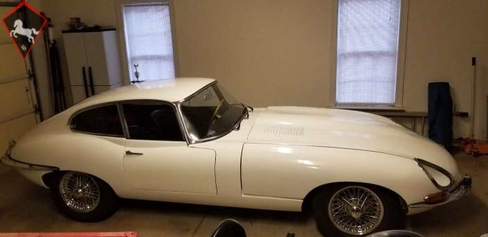 Jaguar E-type 1964