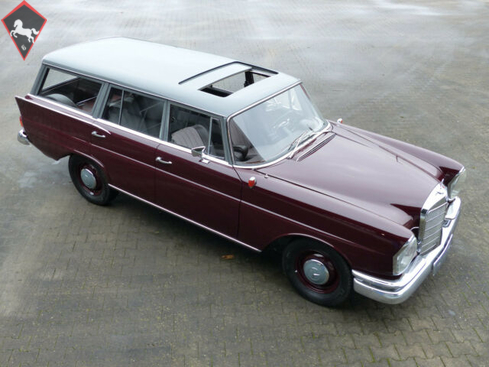 Mercedes-Benz 230S w111 Fintail 1965