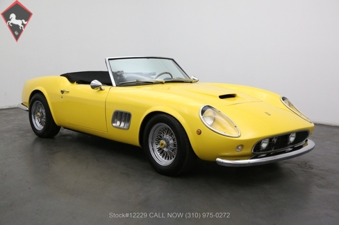 1/18 フェラーリ 250GT 1961 イエロー Ferrari 250GT Amazon | 1/18 フェラーリ 250GT 1961 イエロー Ferrari 250GT
