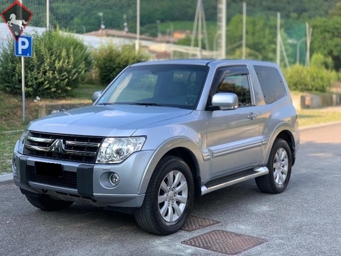 Mitsubishi Pajero 2010