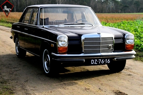 Mercedes-Benz 250 w114 1969