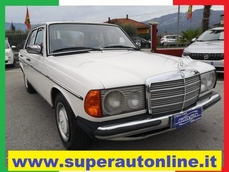 Mercedes-Benz 200 w123 1979
