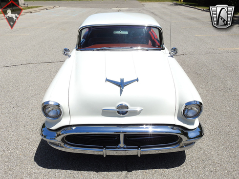 Oldsmobile 98 1956