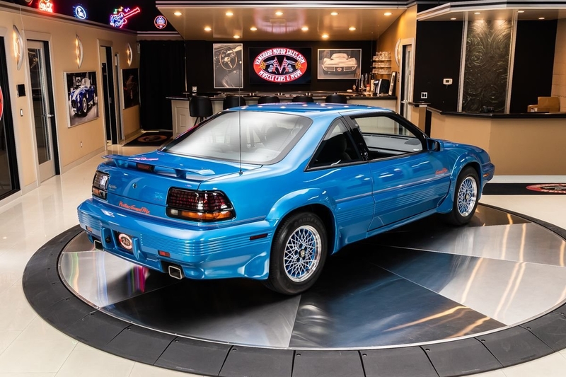No Reserve: 1k-Mile 1992 Pontiac Grand Prix Richard Petty Edition for sale  on BaT Auctions - sold for $17,501 on February 9, 2022 (Lot #65,388)