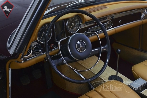 Mercedes-Benz 230SL w113 1967