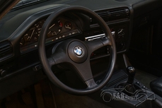 BMW 320 1989