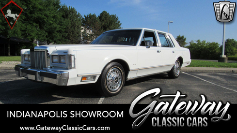 Lincoln Town Car 1985