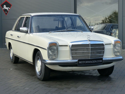 Mercedes-Benz 200 w115 1973