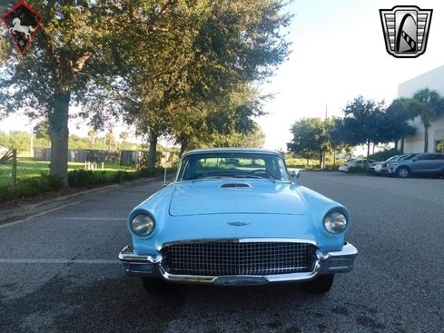 Ford Thunderbird 1957