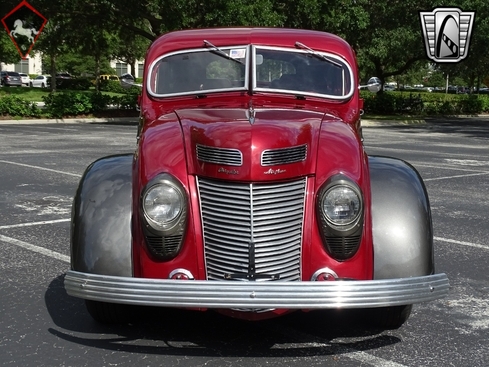 Chrysler Airflow 1937