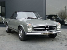 Mercedes-Benz 230SL w113 1965