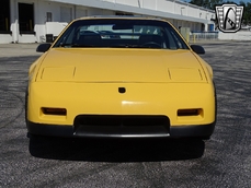 Pontiac Fiero 1988
