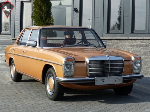 Mercedes-Benz 240 w115 1975