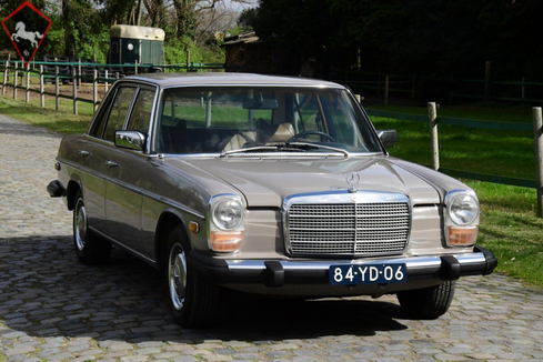 Mercedes-Benz 230 w115 1974