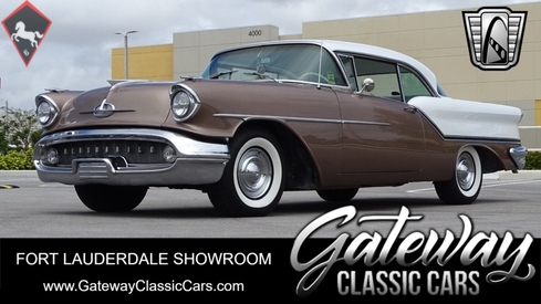 Oldsmobile 88 1957